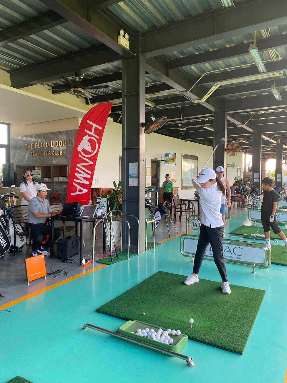 Cập Nhật Sự Kiện Demo Gậy Golf Honma Tại Sân Tập Golf Global City 01/03/2025