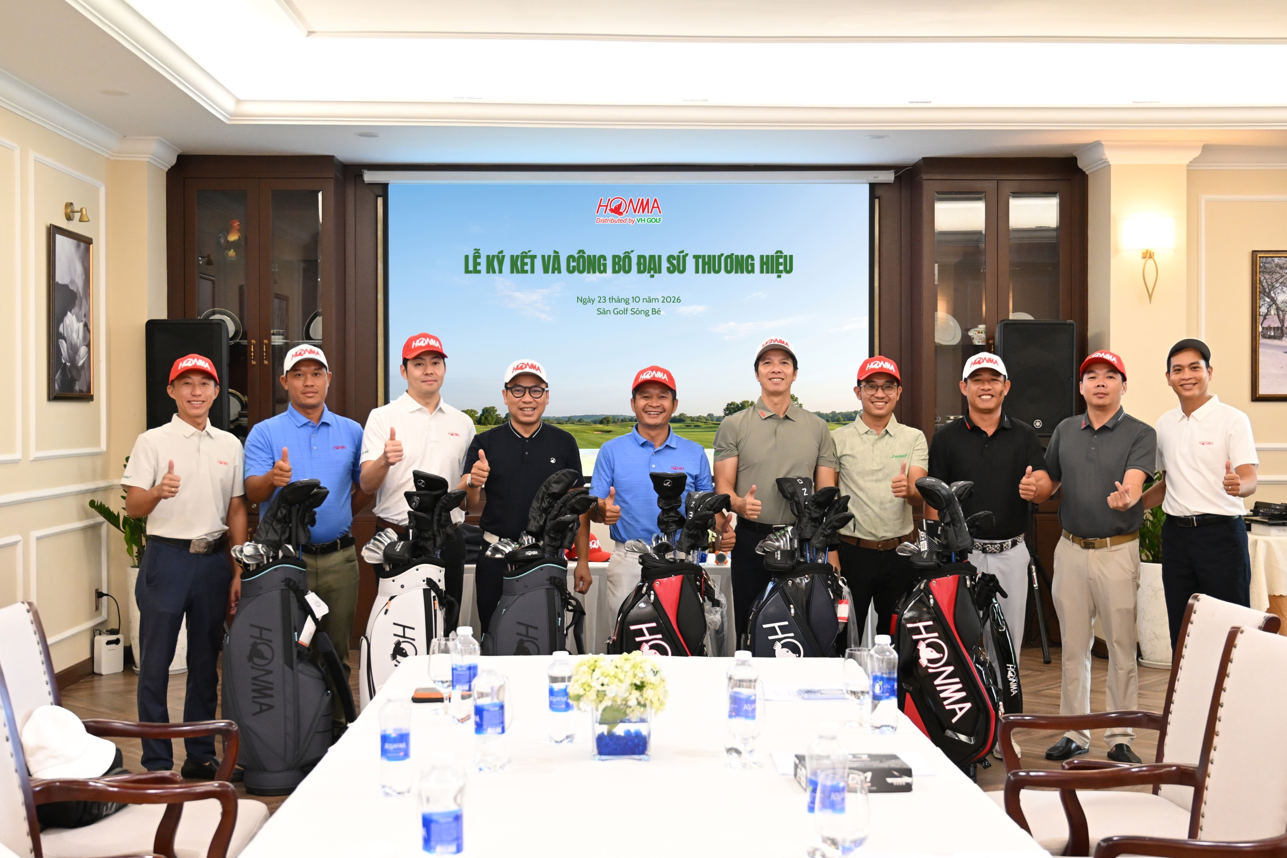 Toàn cảnh buổi lễ ký kết Đại sứ thương hiệu Honma Golf Việt Nam 2026 tại Sân Golf Sông Bé